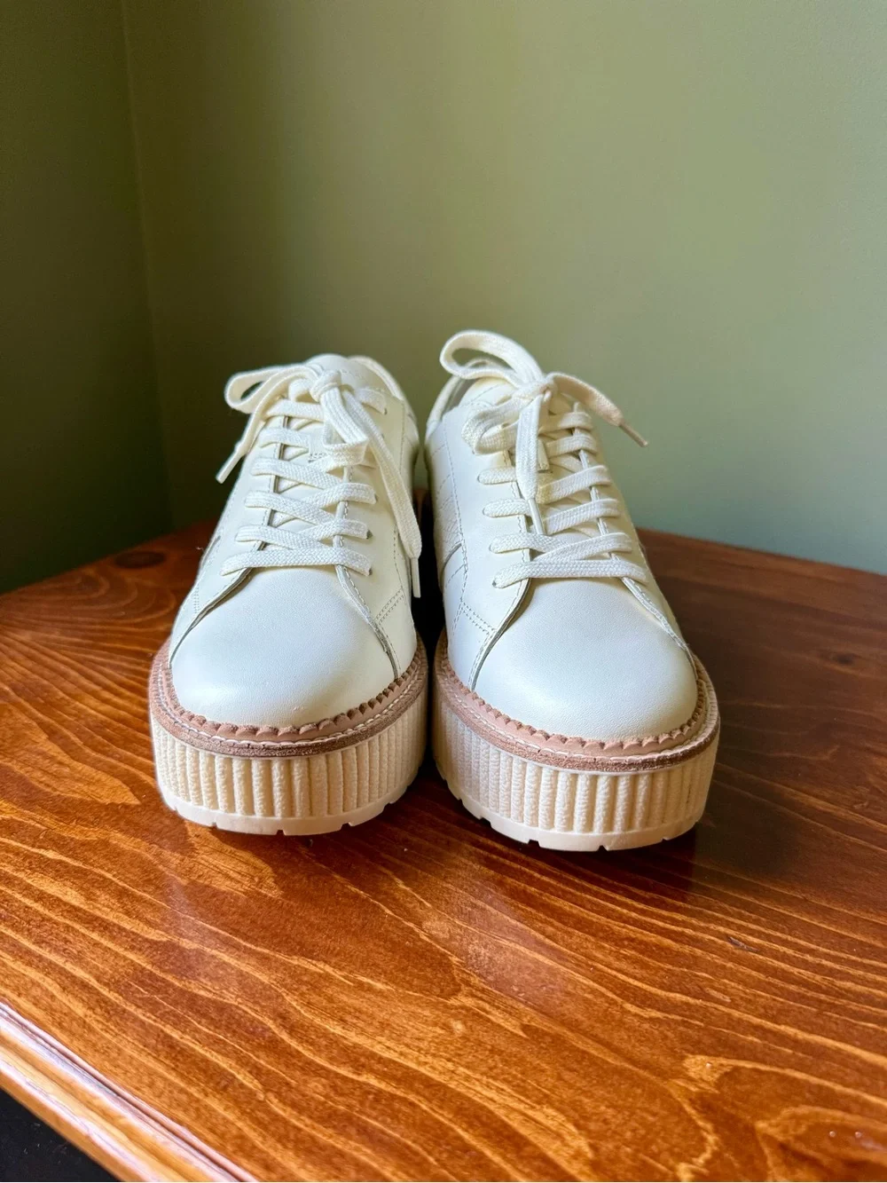Dolce Vita Tiger Platform Sneaker Women’s Size 9.5 Cream White New with Stickers